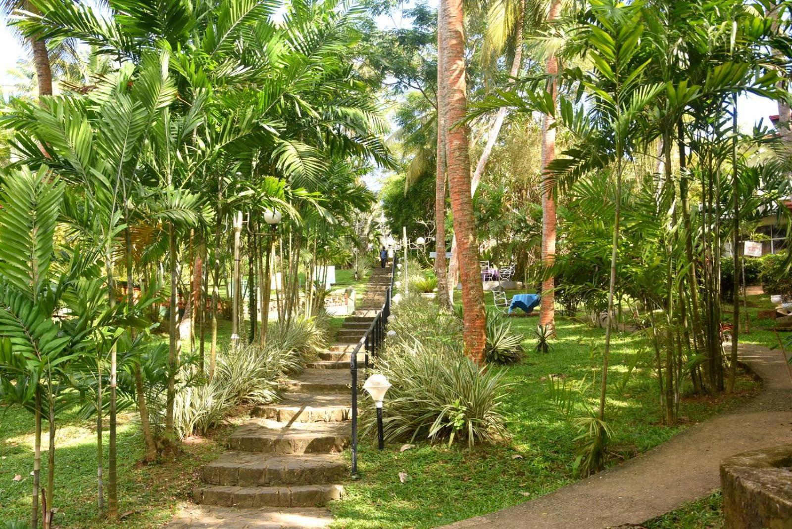 Aqua Pearl Bolgoda Lake Hotel Panadura Exterior photo