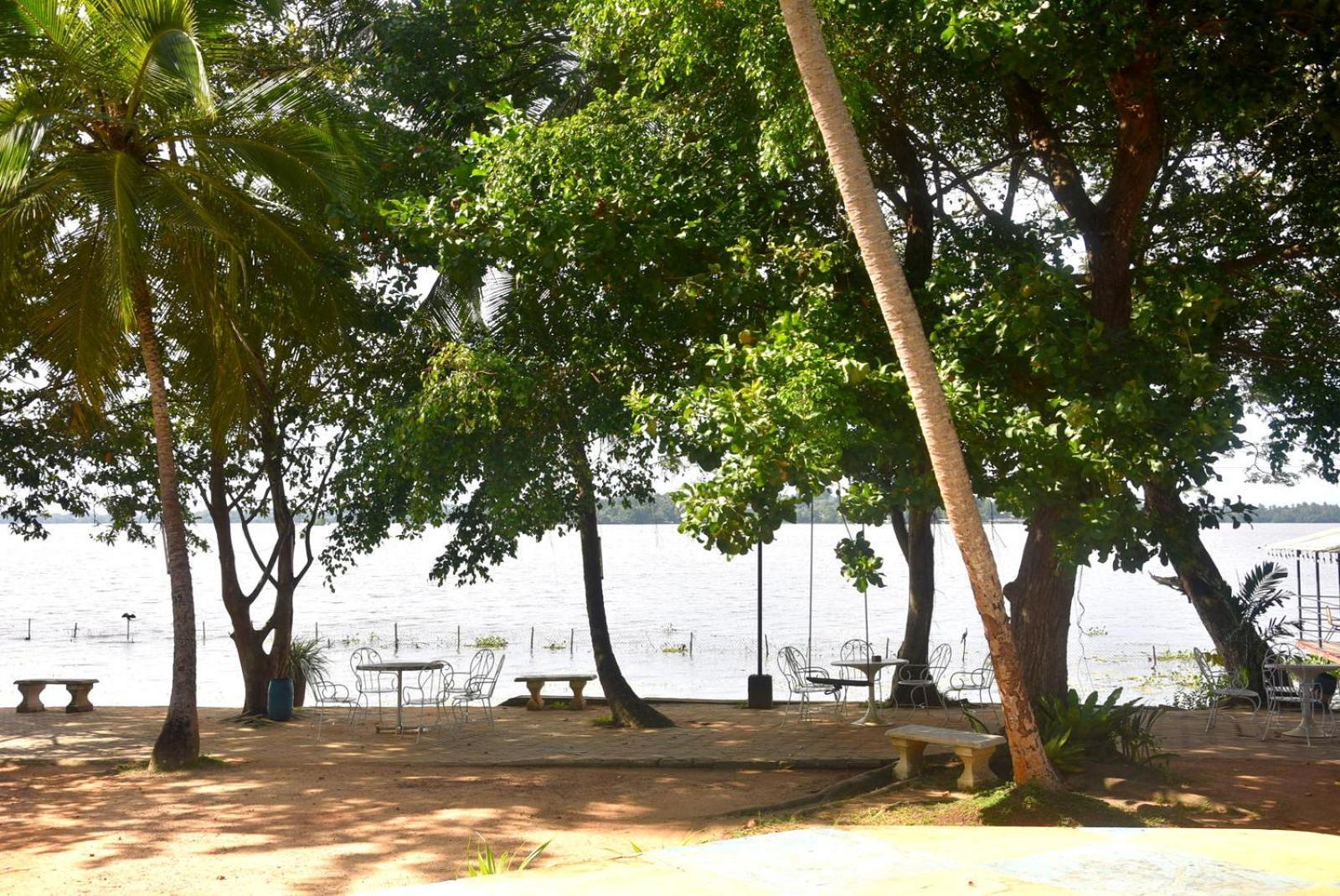 Aqua Pearl Bolgoda Lake Hotel Panadura Exterior photo